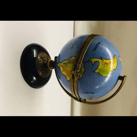 Limoges World Globe on Stand Gold Plated Hand Crafted Signed HF Original… - Picture 2 of 16